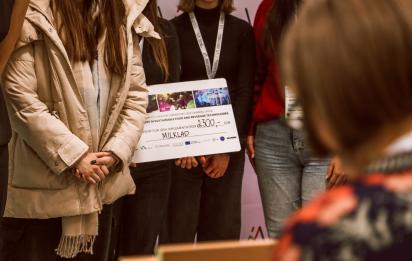 uzvaretaju stipendija