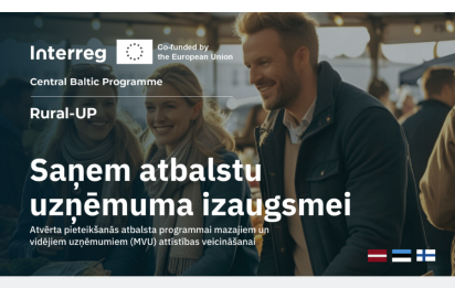 divi smaidīgi cilvēki